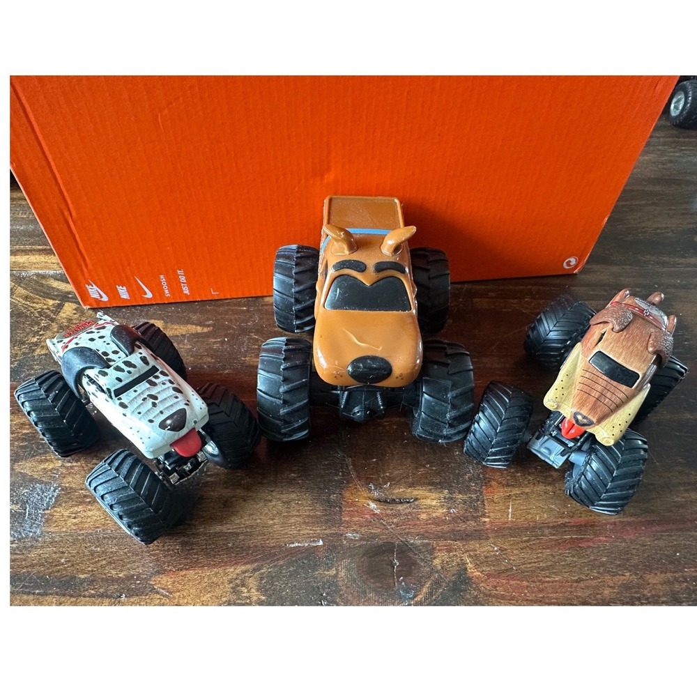 Monster Jam Scooby-Doo and‎ Monster Mutt Dalmatian Hot Wheels Truck Lot 3pc